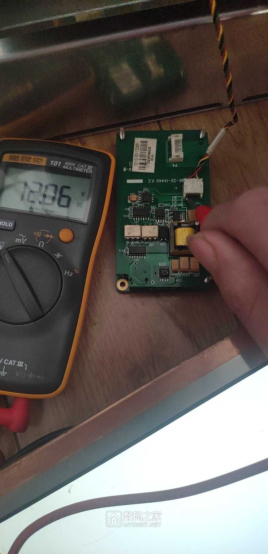 wechat_upload167427067463cb57d203e26